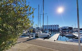Marina Lairan Vue Sur L'Eau Et Les Bateaux De Port Camargue 2Etoiles F